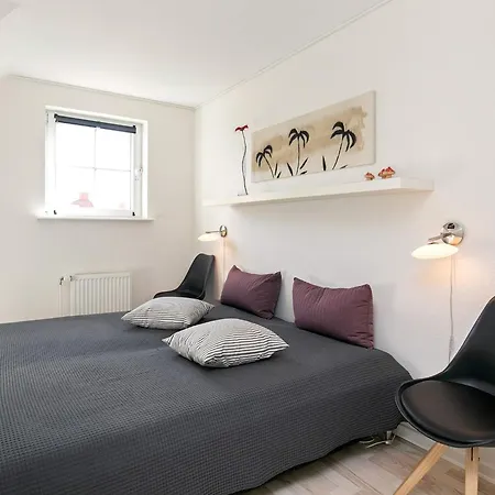 Xxii Apartment *